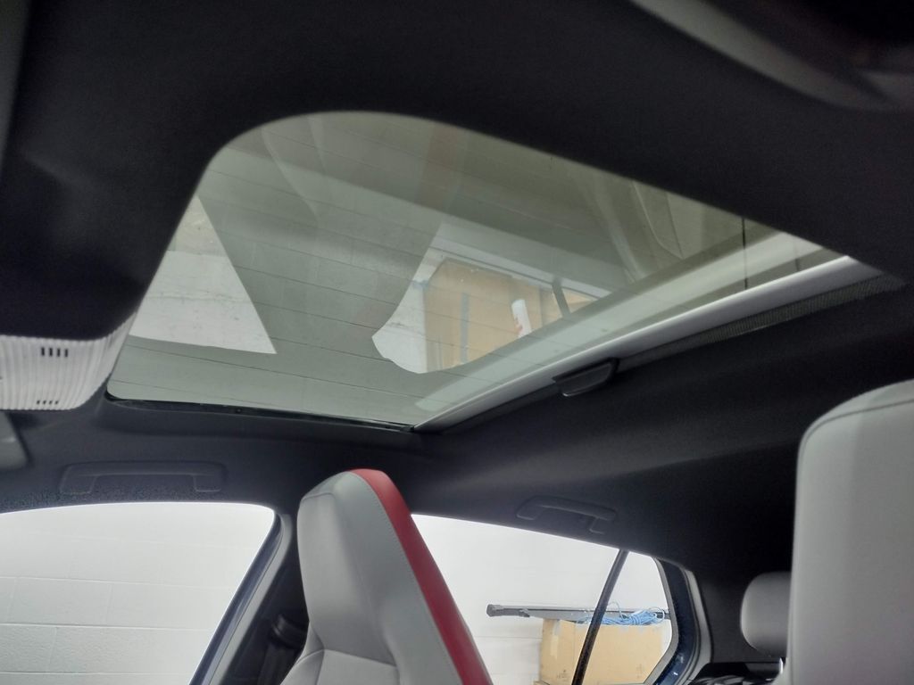 2025 Volkswagen Golf GTI 2.0T SE