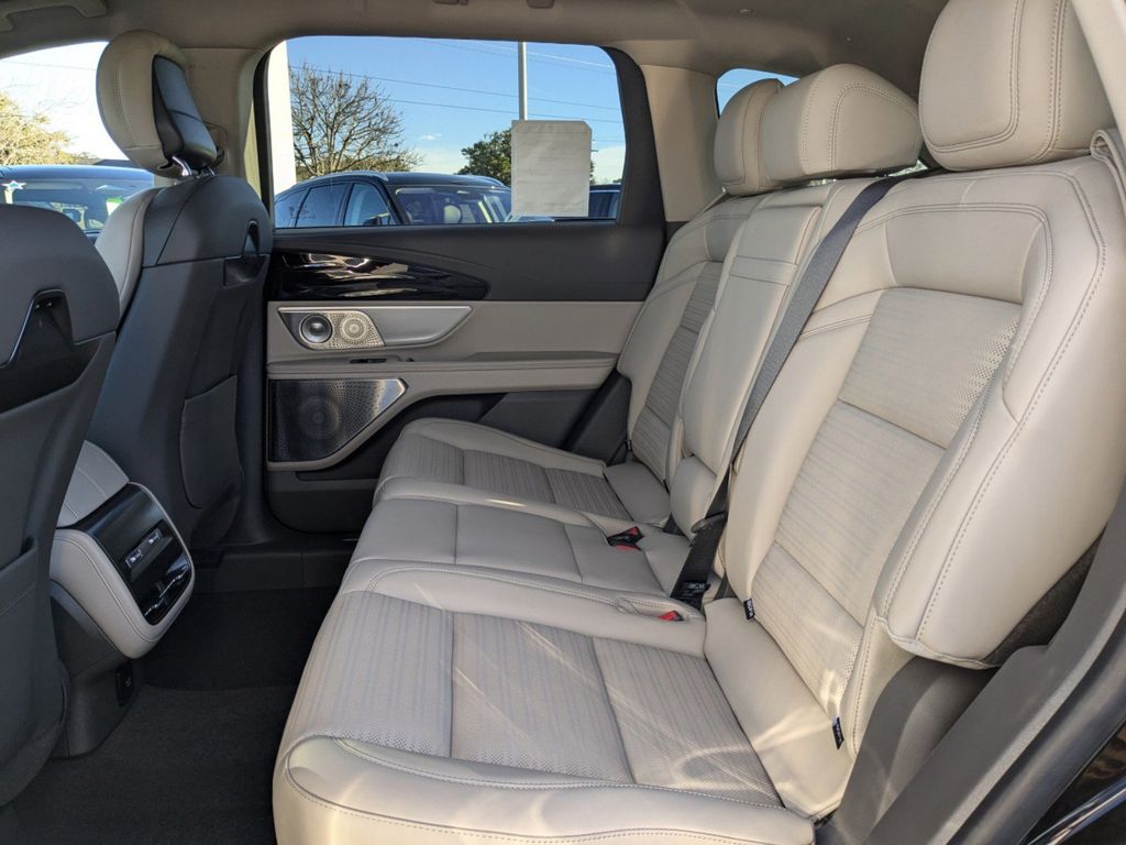 2025 Lincoln Nautilus Hybrid Reserve