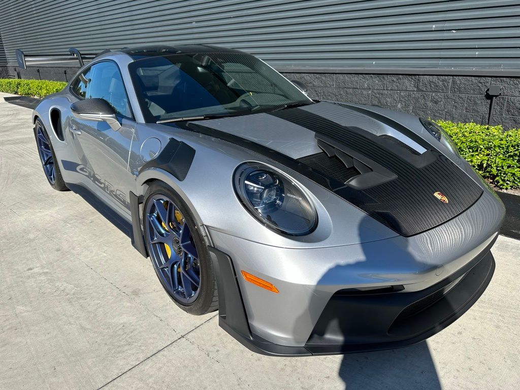 Thumbnail: 2025 Porsche 911 - 10