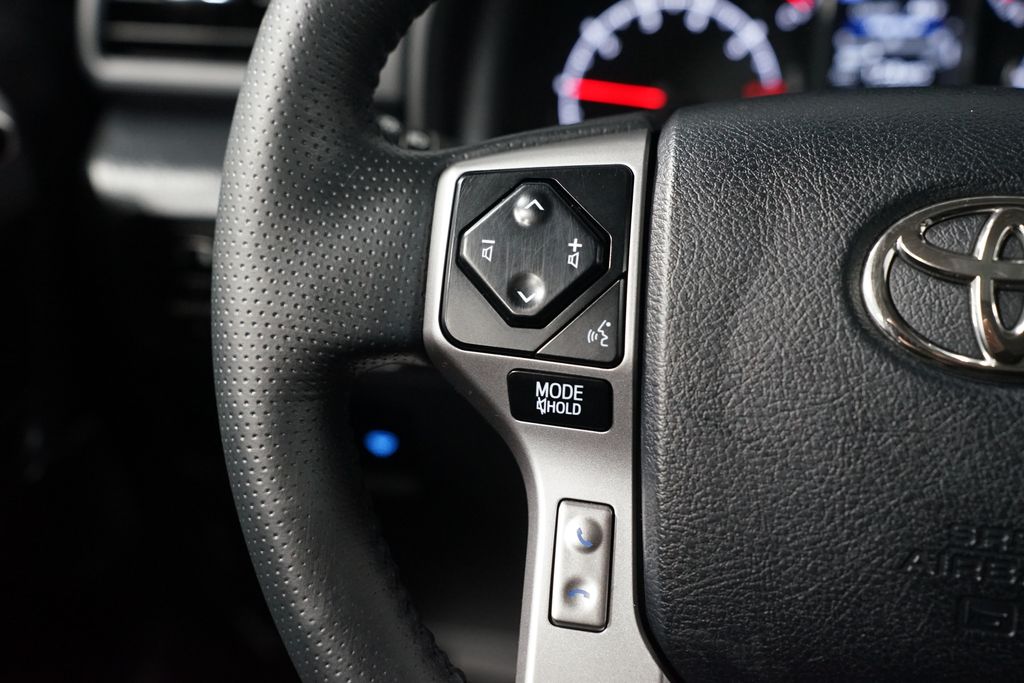 Thumbnail: 2023 Toyota 4Runner - 15