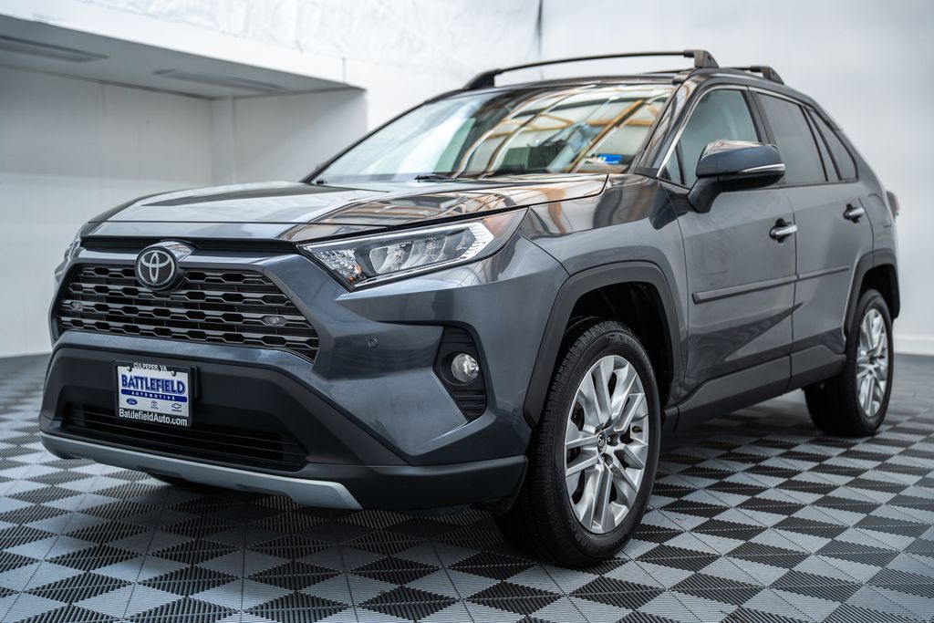 ToyotaRAV43