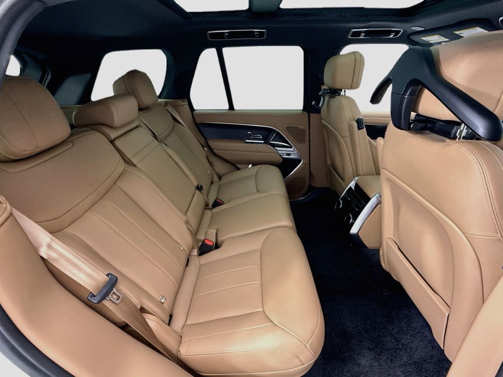 Thumbnail: 2026 Land Rover Range Rover - 22