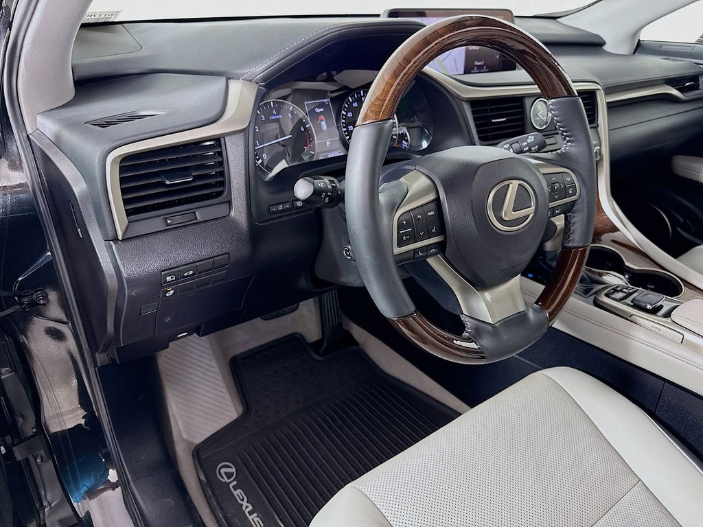 Thumbnail: 2018 Lexus RX - 9