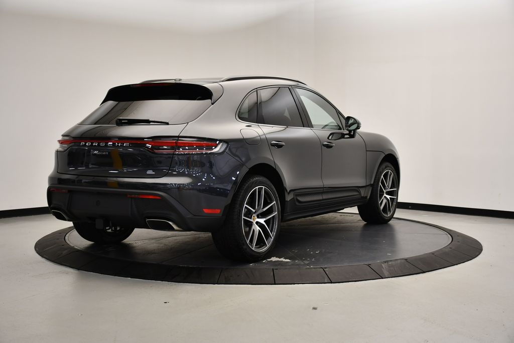 Thumbnail: 2025 Porsche Macan - 7