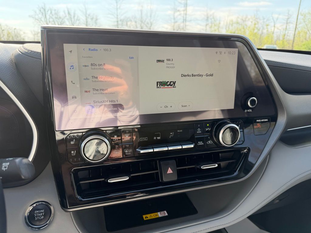 used 2023 Toyota Highlander car, priced at $37,903