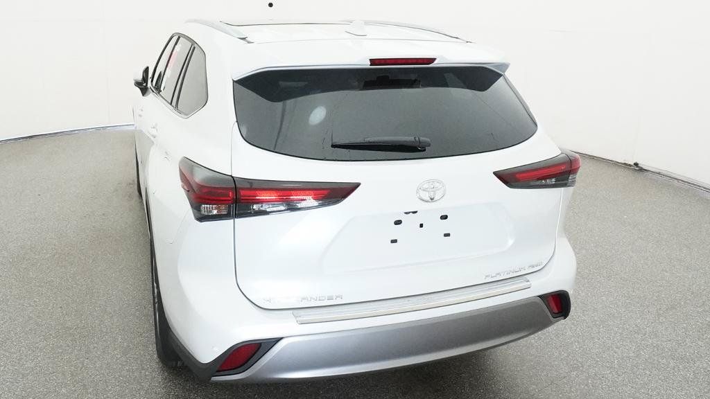 Thumbnail: 2026 Toyota Highlander - 27