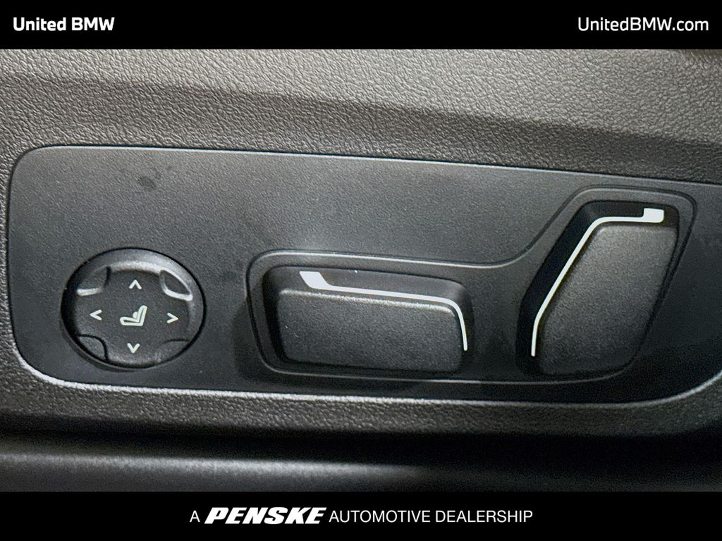 Thumbnail: 2026 BMW 3 Series - 4