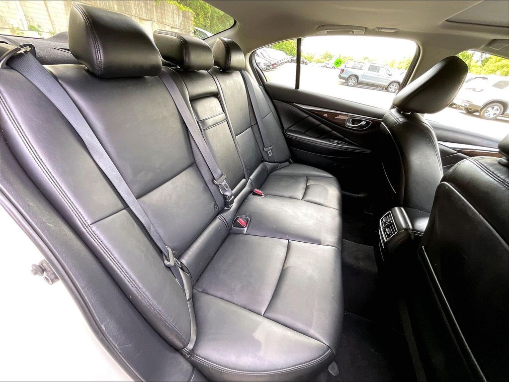 2018 INFINITI Q50 — photo 15