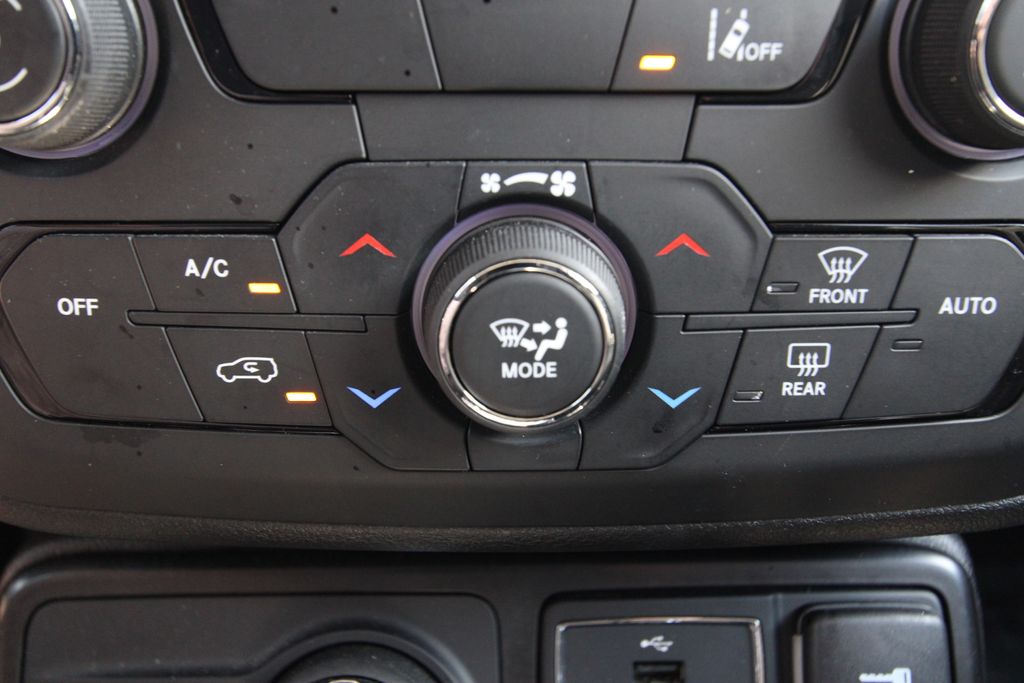 Used 2023 Jeep Renegade SUV