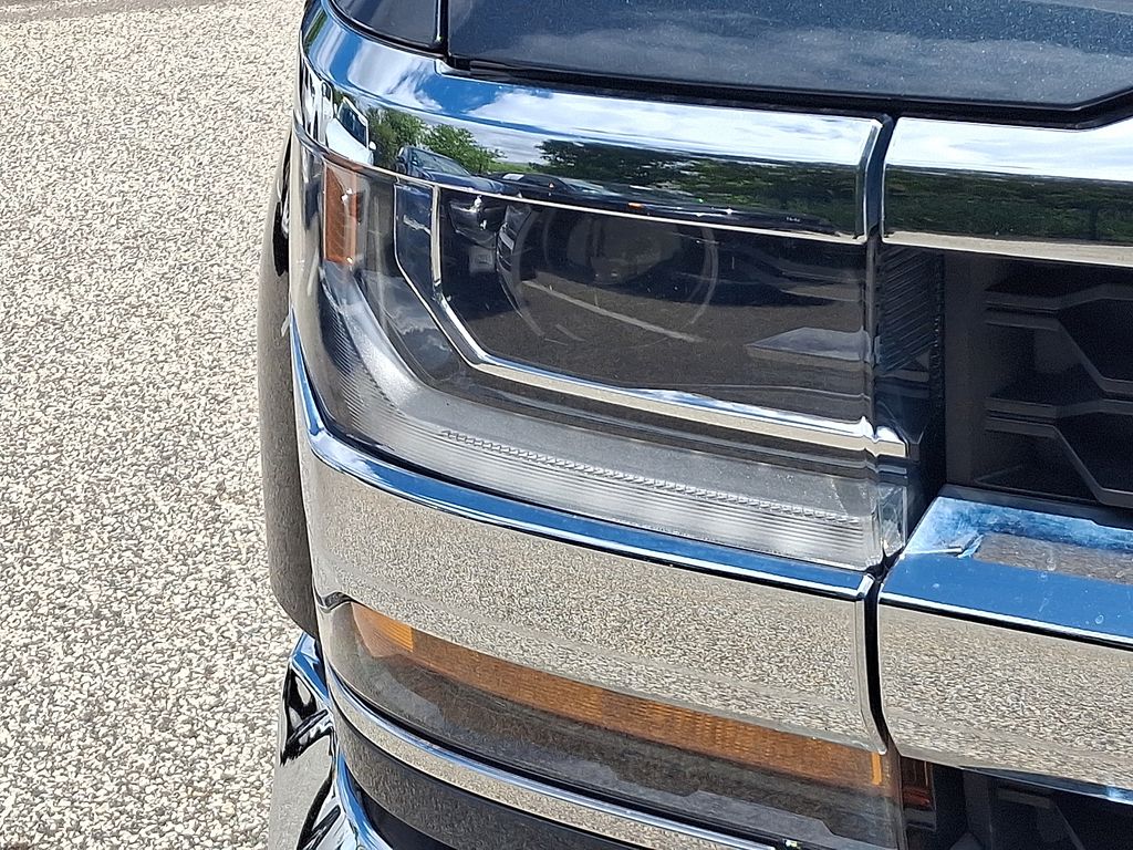 Thumbnail: 2018 Chevrolet Silverado 1500 - 9