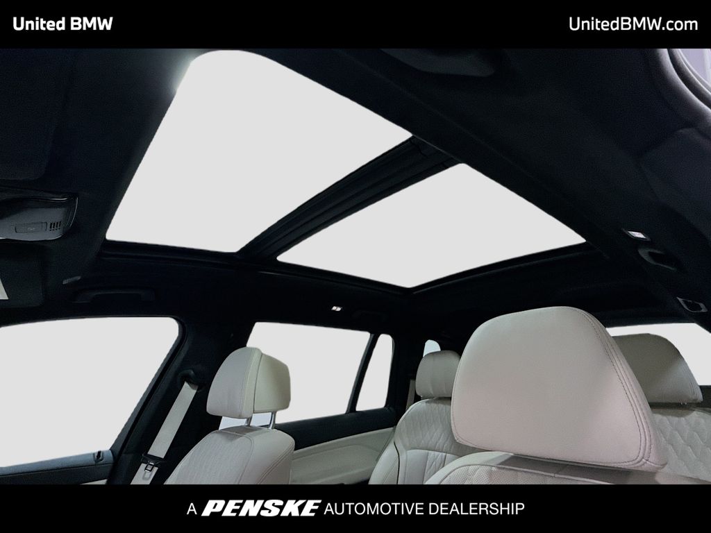 Thumbnail: 2024 BMW X7 - 12