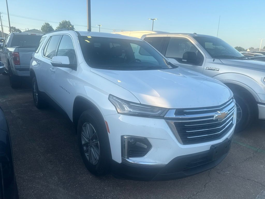 Summit White 2023 Chevrolet Traverse LT Leather FWD SUV / Crossover Front-Wheel Drive 9-Speed Automatic