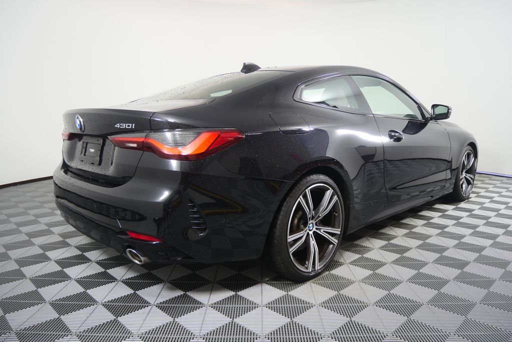 Thumbnail: 2023 BMW 4 Series - 3