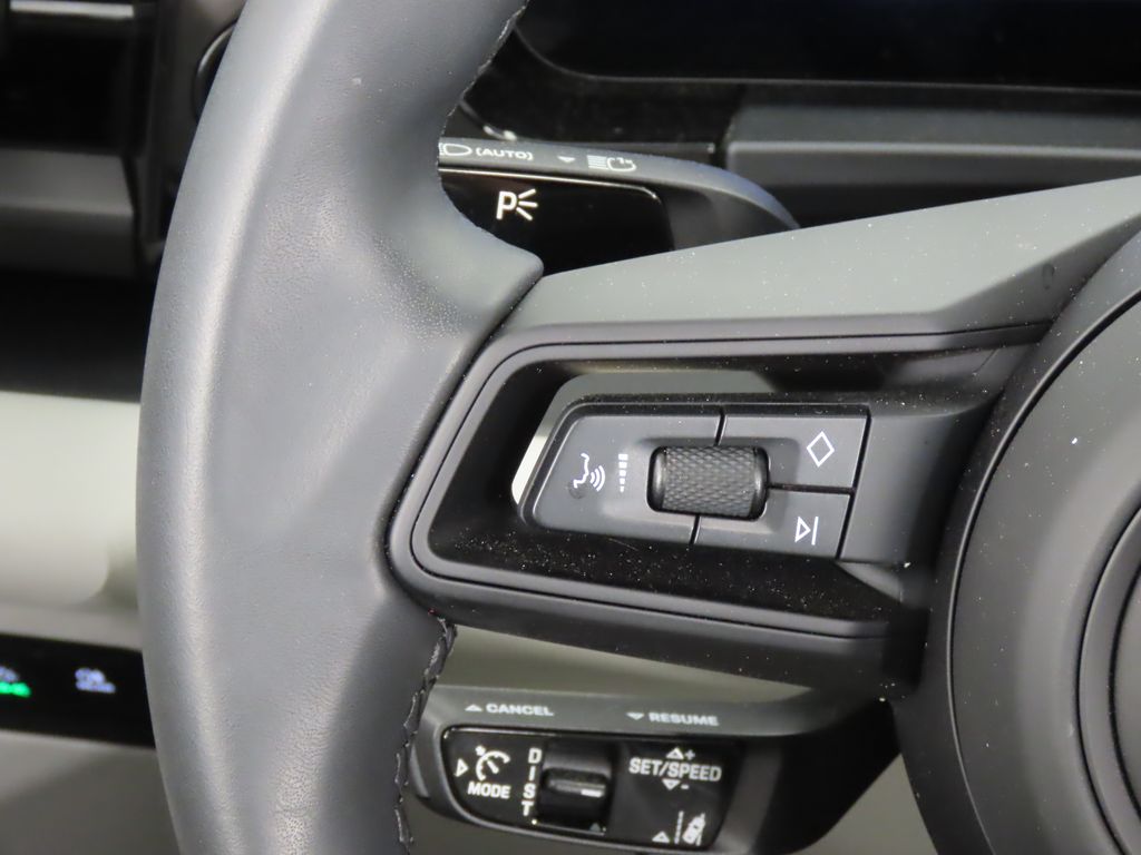 Thumbnail: 2025 Porsche Macan - 19