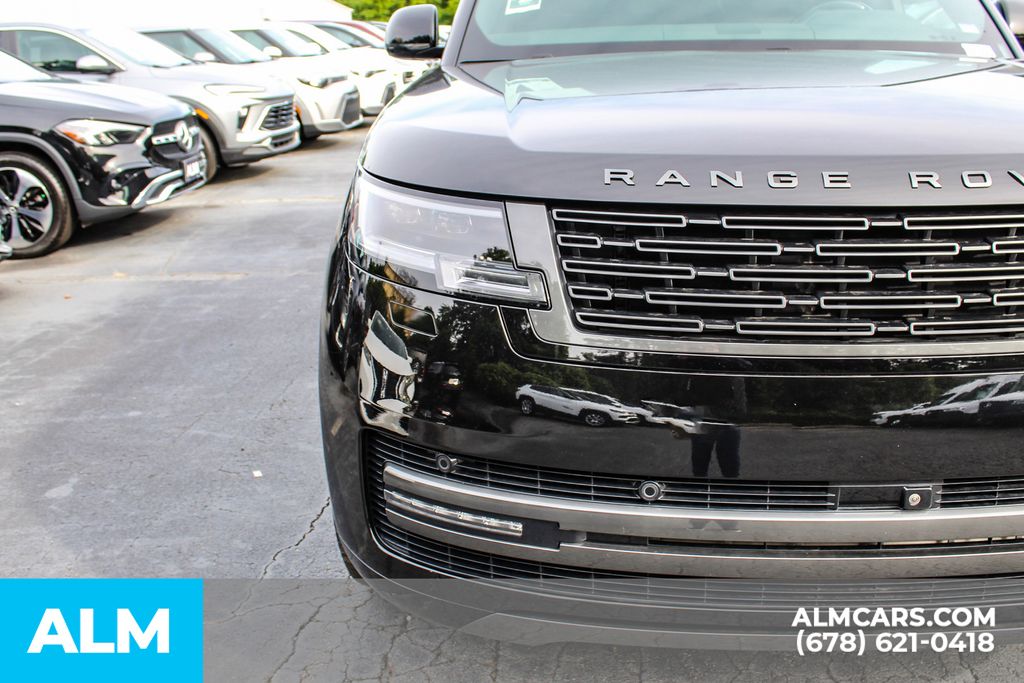 Used 2024 Black Land Rover SE image 11