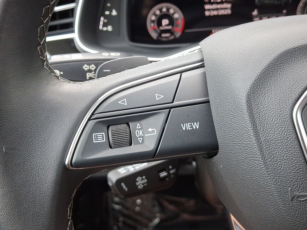 Thumbnail: 2022 Audi Q8 - 22