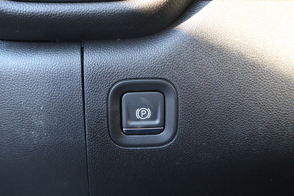 Thumbnail: 2026 Chevrolet Silverado 2500 - 19