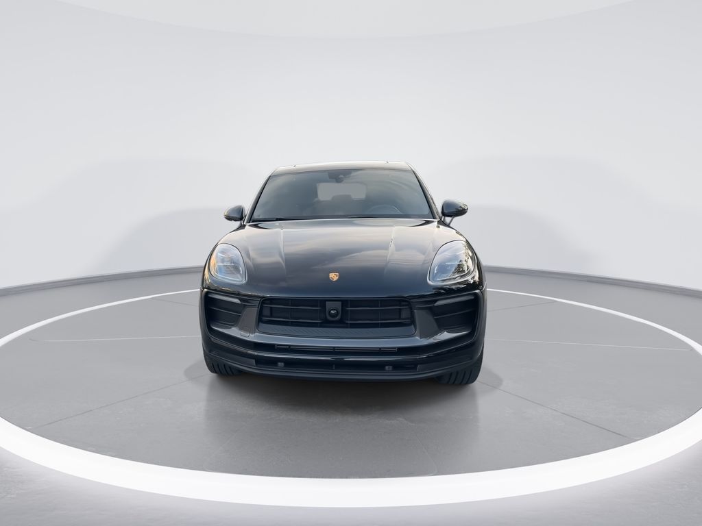 Thumbnail: 2024 Porsche Macan - 3