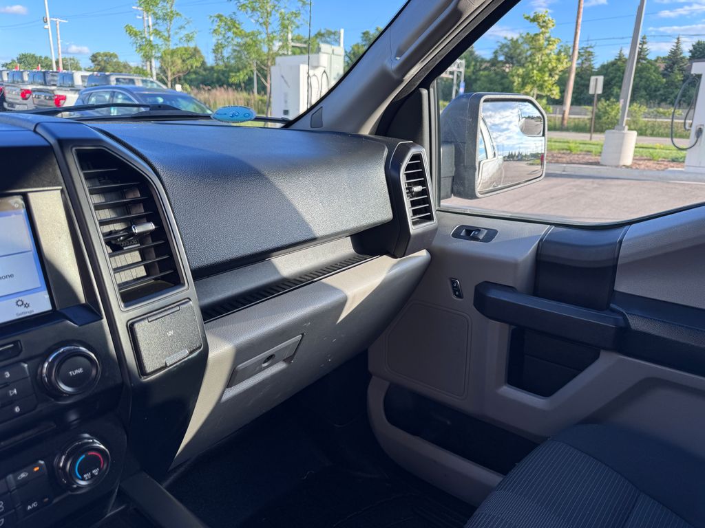 Used 2017 Magnetic Metallic Ford XL image 22