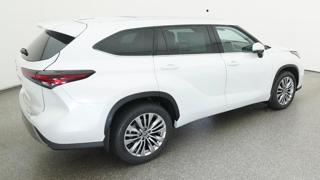 Thumbnail: 2026 Toyota Highlander - 19