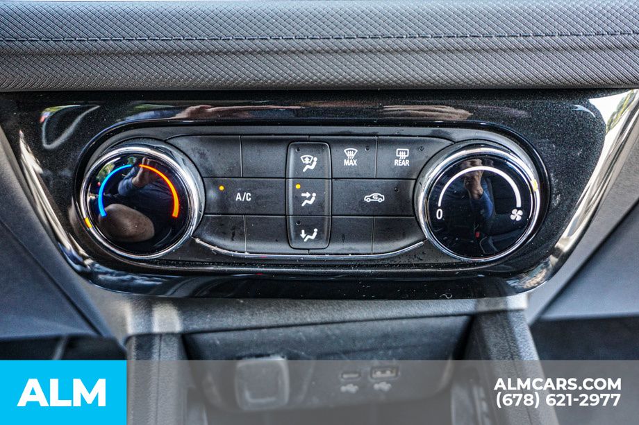 Used 2025 Gray Chevrolet LT image 39