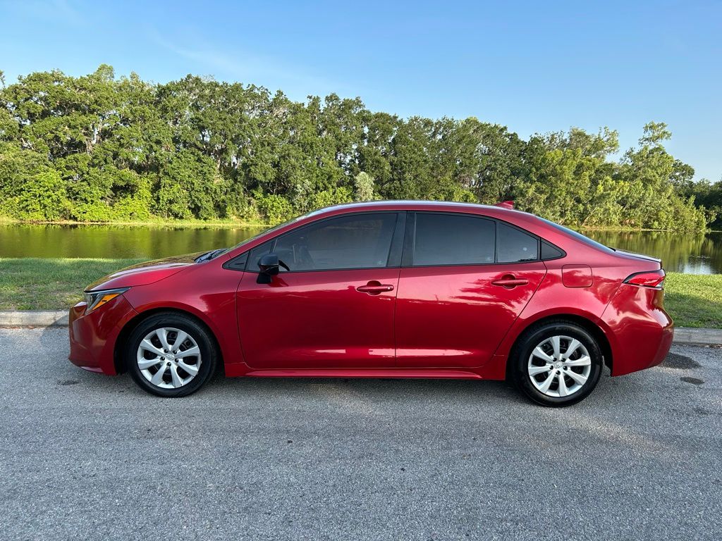 2021 Toyota Corolla LE 2