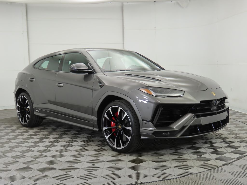 2024 Lamborghini Urus  3