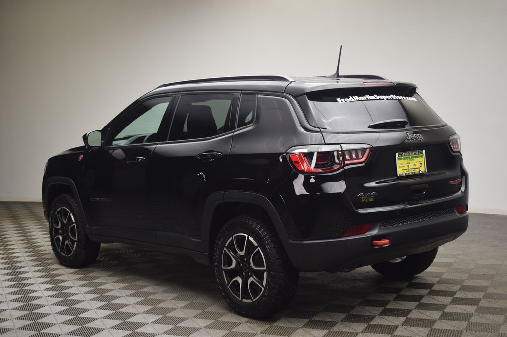 new 2026 Jeep Compass car, priced at $33,136