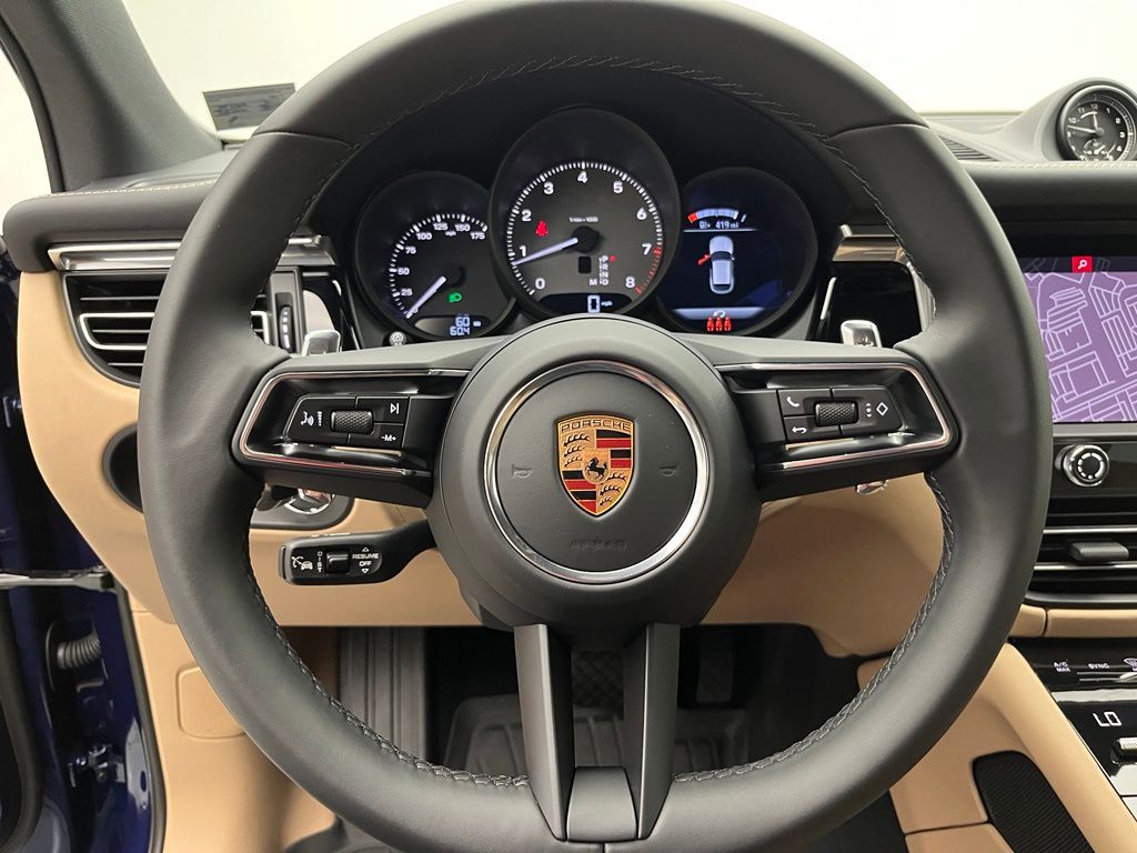 Thumbnail: 2026 Porsche Macan - 12