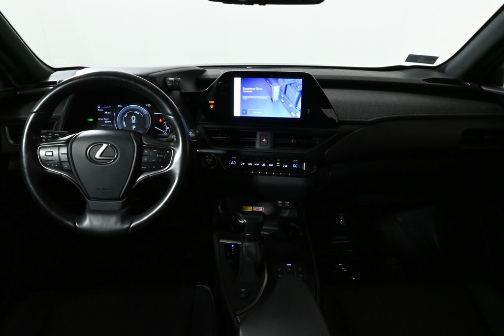 Thumbnail: 2024 Lexus UX - 17