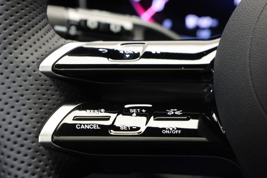 Thumbnail: 2027 Mercedes-Benz GLC - 20