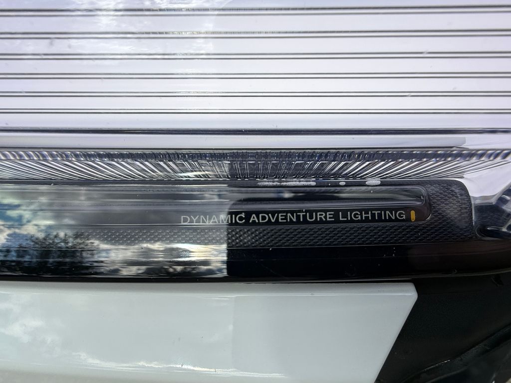 Rivian R1S