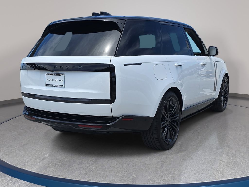 New 2026 White Land Rover SE image 5