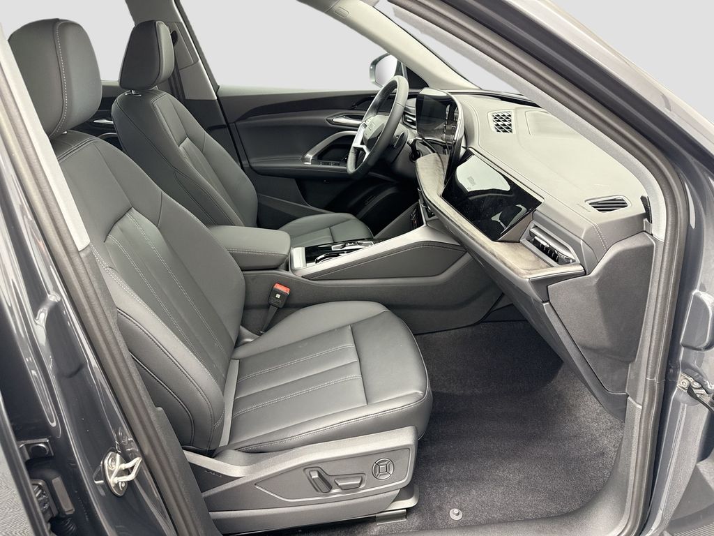 Thumbnail: 2025 Audi Q5 - 19