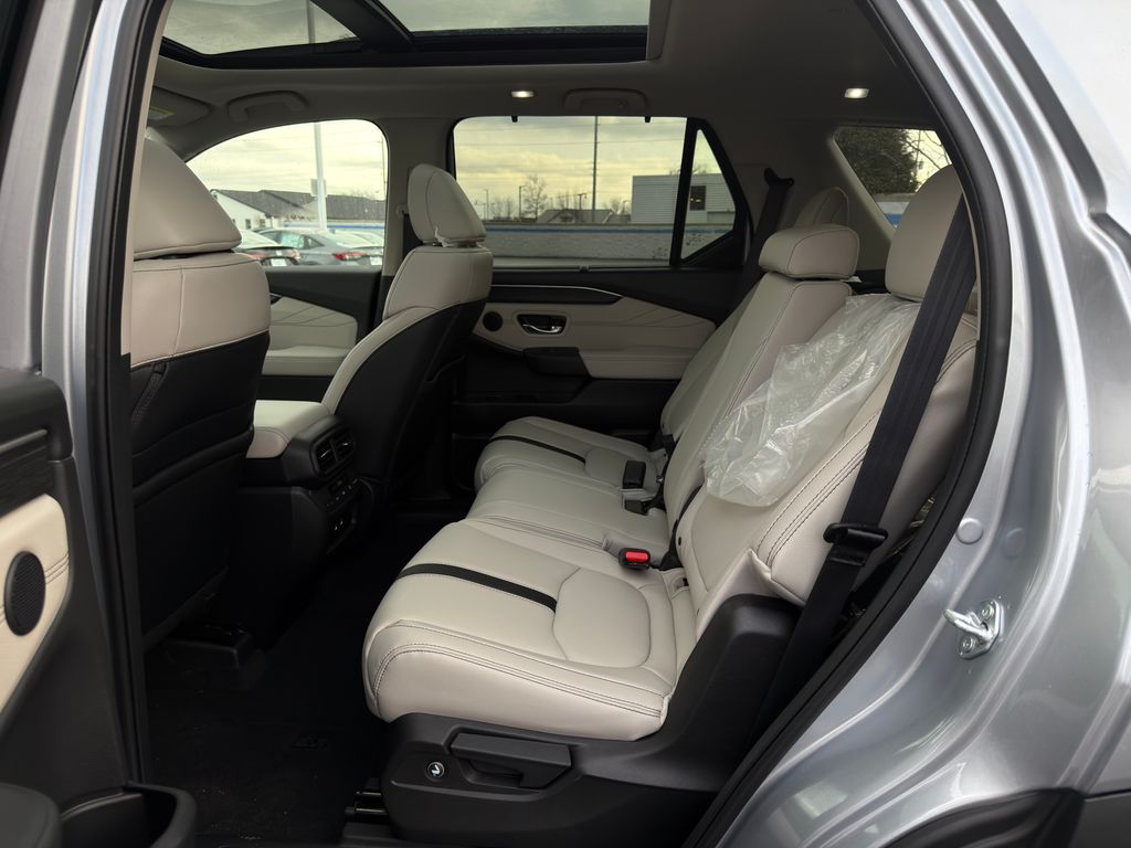 Thumbnail: 2026 Honda Pilot - 20