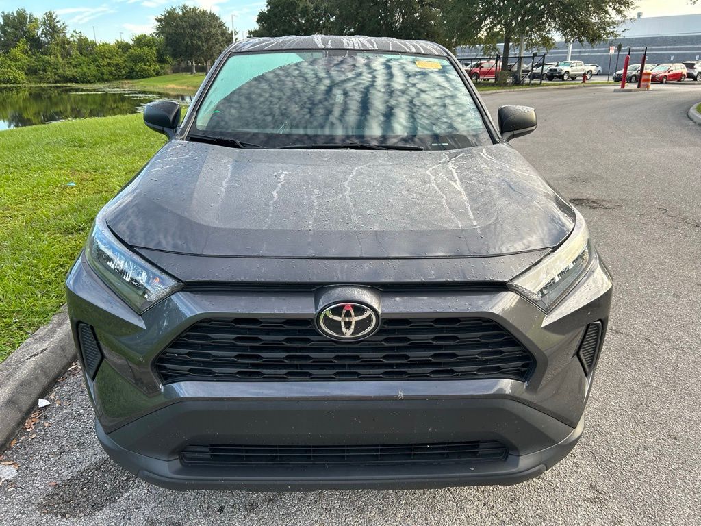 Thumbnail: 2022 Toyota RAV4 - 8