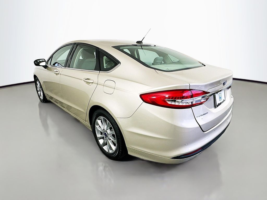 2017 Ford Fusion SE 7