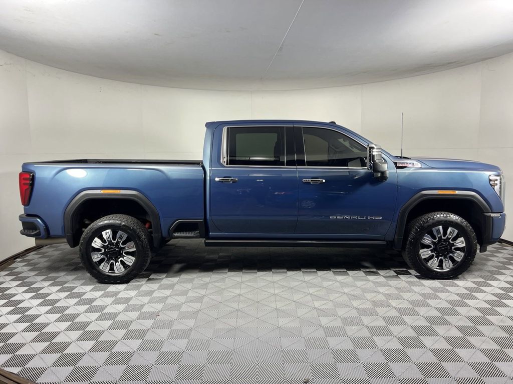 2024 GMC Sierra 2500HD Denali 7