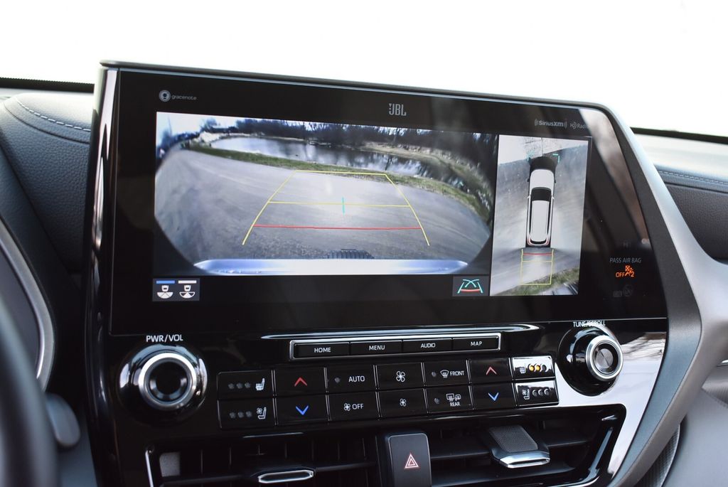 2022 Moon Dust Toyota Highlander Limited AWD SUV