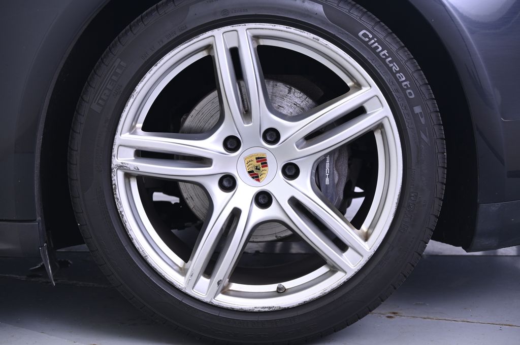 Thumbnail: 2018 Porsche Panamera - 12