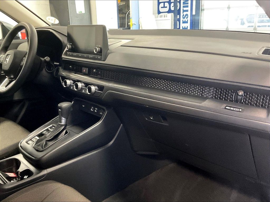 2025 Honda CR-V — photo 13