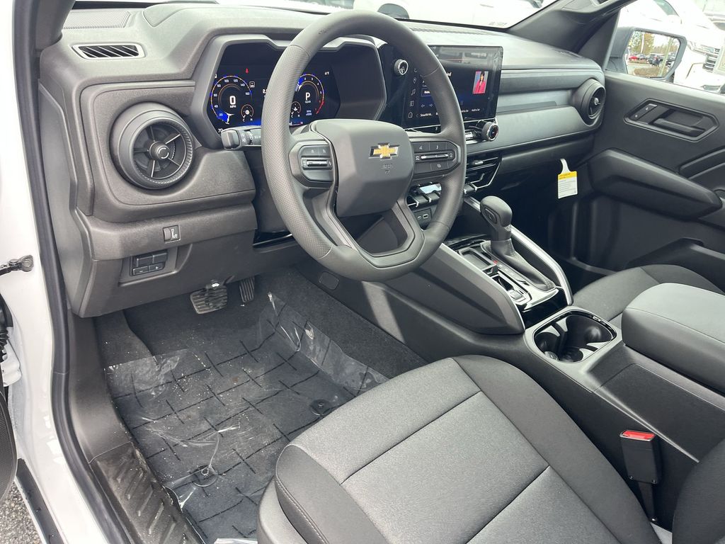 2024 Chevrolet Colorado Work Truck photo