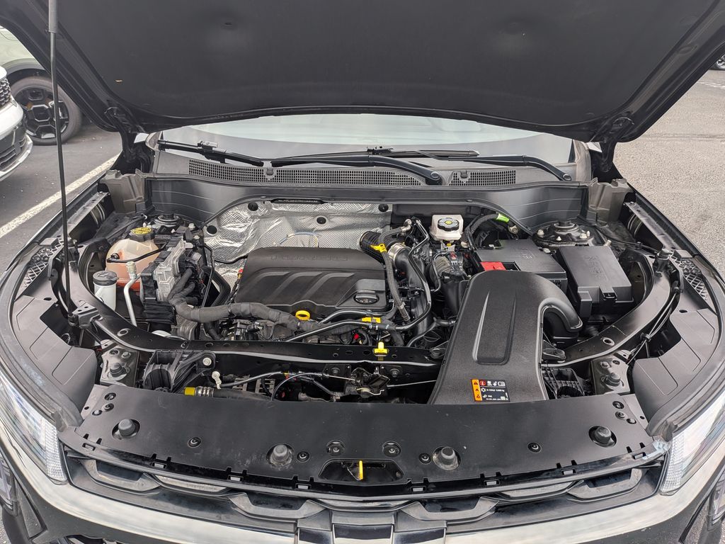 Used 2024 Black Chevrolet 1RS image 9