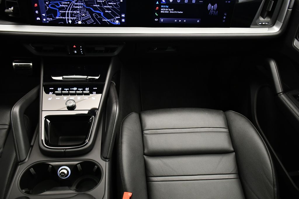 Thumbnail: 2024 Porsche Cayenne - 24