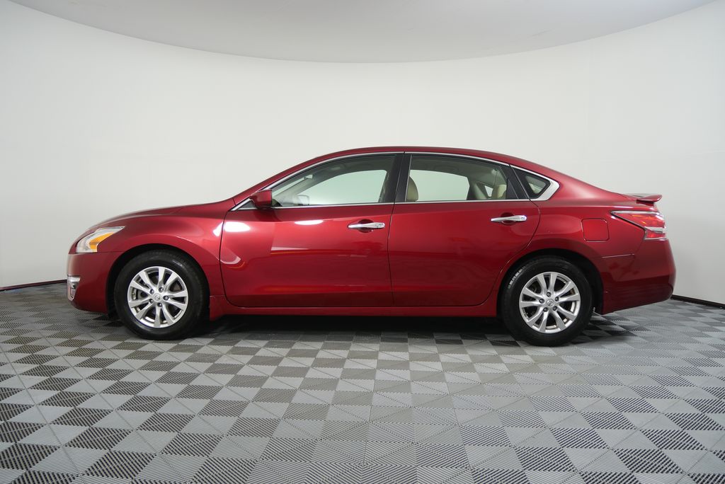 Thumbnail: 2014 Nissan Altima - 6