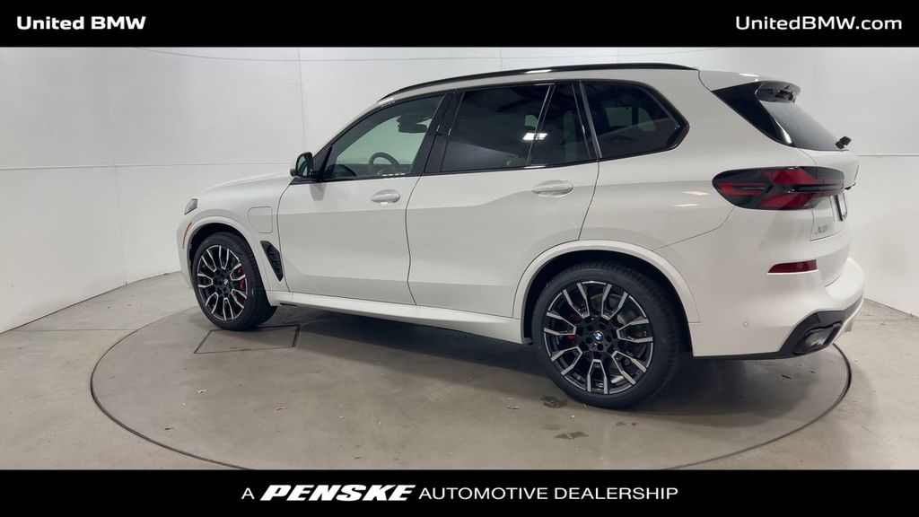 2025 BMW X5 xDrive50e 6