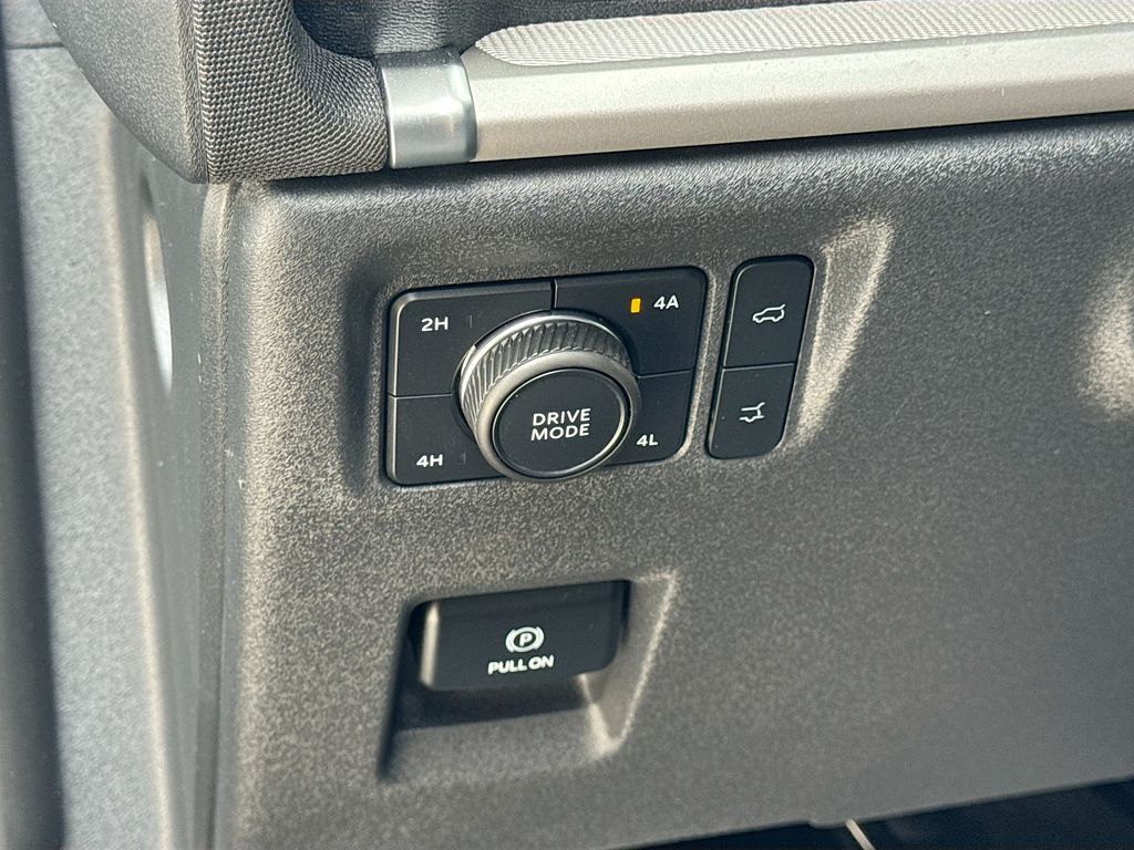 Used 2025 Black Ford Active image 10