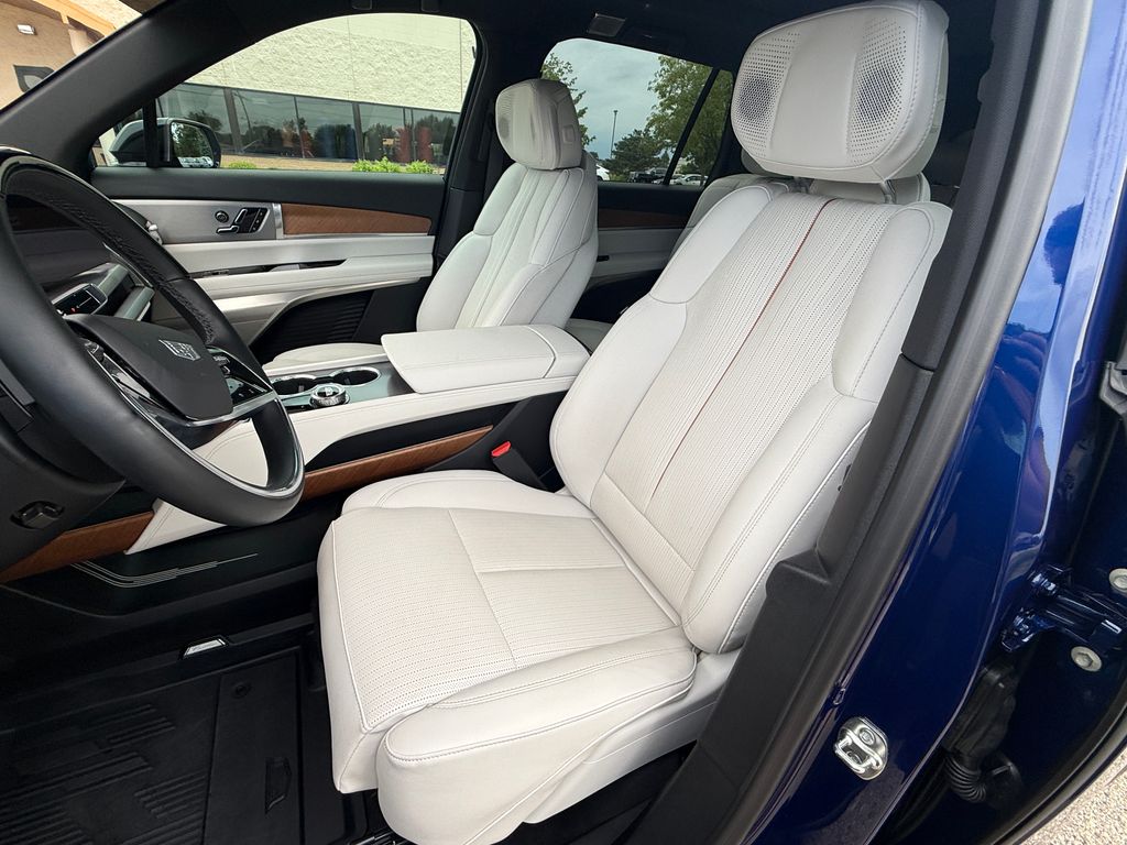 Cadillac VISTIQ