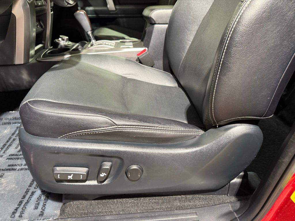 Thumbnail: 2022 Toyota 4Runner - 14