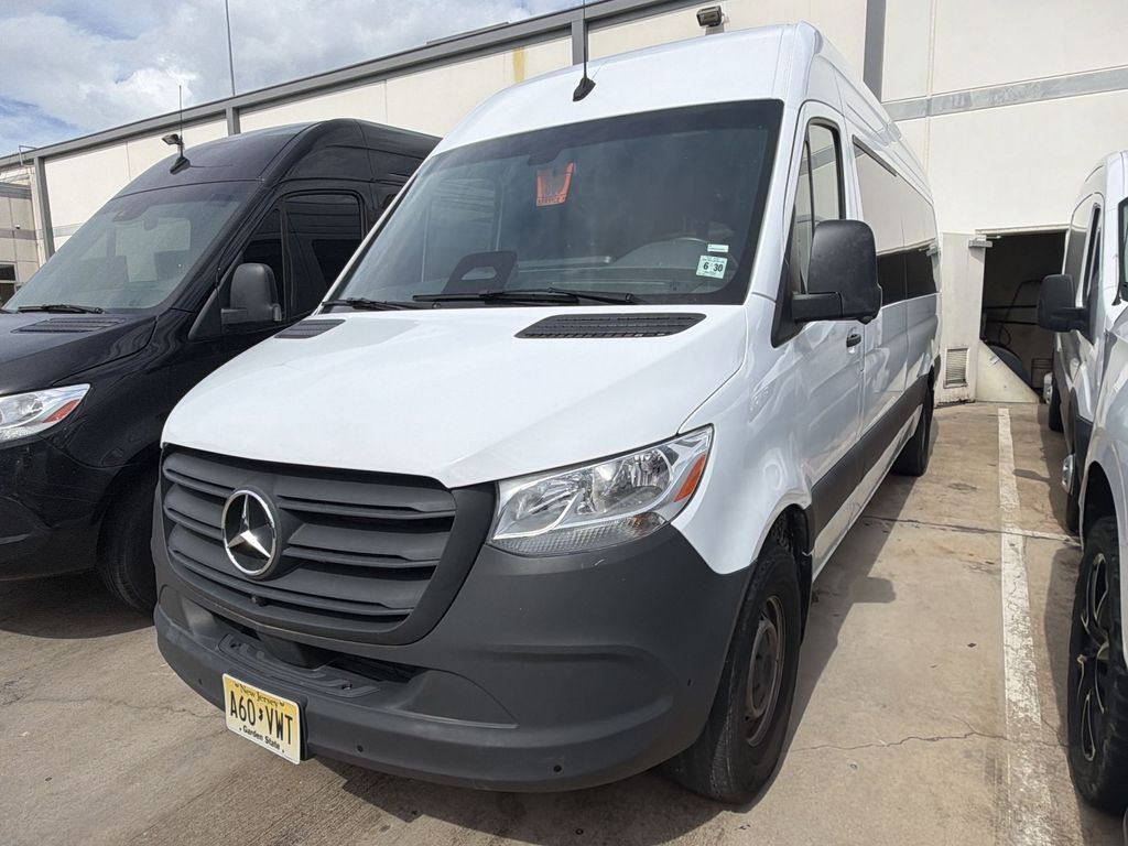 2025 Mercedes-Benz Sprinter 2500 170 High Roof Passenger Van RWD Blanco Van Tracción trasera 9 velocidades Automática